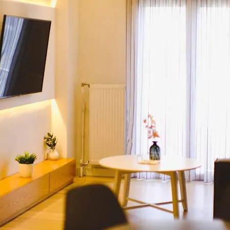 Acropolis Side Luxury Apartment *